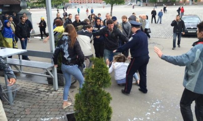 На мітингу в  Харкові побилися активісти