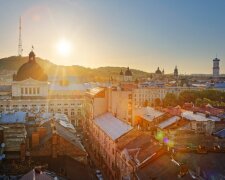 Знімайте шалики: синоптики підбадьорили львів'ян прогнозом на 15 жовтня