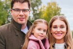 6-летняя дочь Асмус и Харламова подалась в актрисы, сыграла главную роль: "Копия мамы"