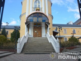 На Львівщині обікрали церкву, фото Національної поліції