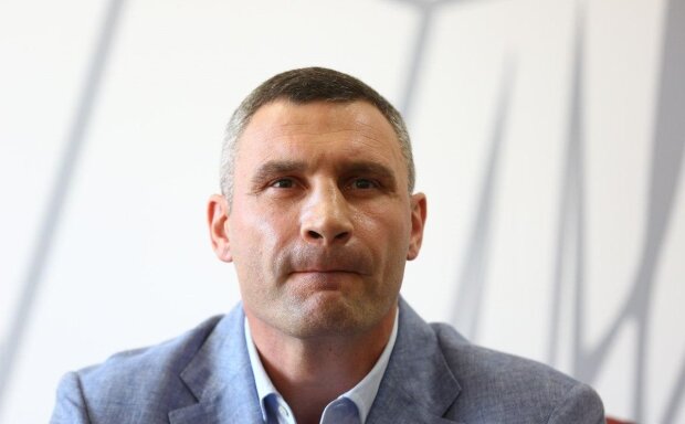 Кличко перепутал журналиста с соперником по рингу: скандальное видео взрывает соцсети