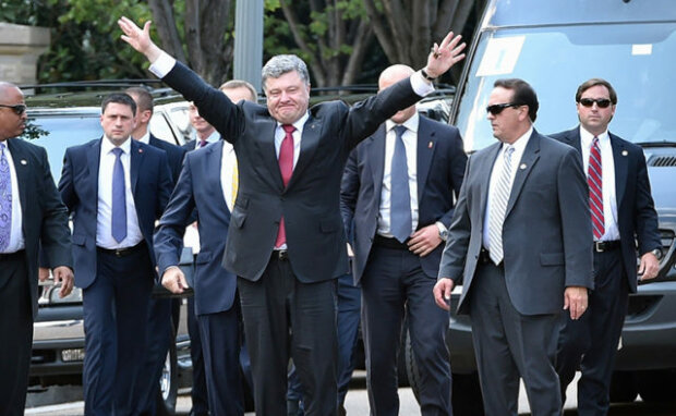 Кримінально переслідуваний Порошенко змінює країни, як рукавички: куди втік "колишній" України
