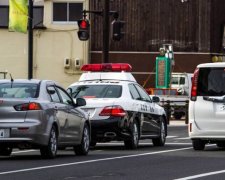 Небезпечний занос! Автомобіль влетів у натовп в Японії