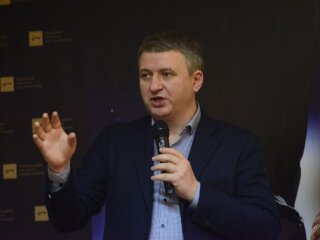 Юрій Романенко, фото з вільних джерел