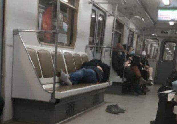 Вагон метро, фото: Телеграмм / Киев сейчас