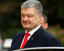 Roshen важнее пленных: Порошенко "куролесил" в важный для Украины день