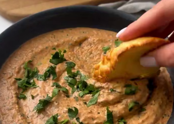 Закуска із запечених перців, кадр з відео