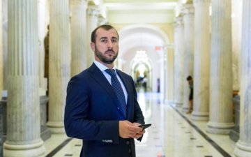 Тимошенко, розповідаючи про родзинки, вішає лапшу на вуха українцям, - Сергій Рибалка