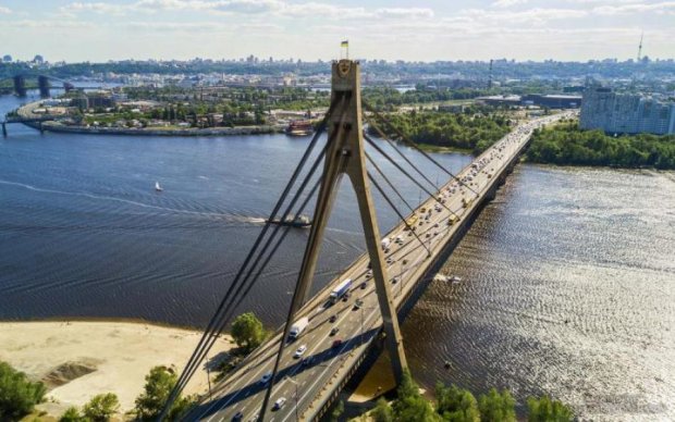 Київські мости та парки перейменують: список нових назв