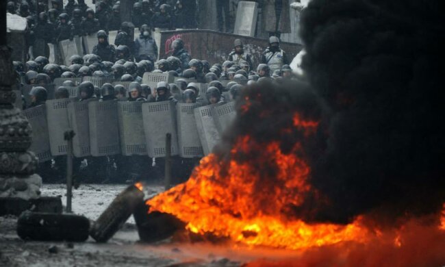 Євромайдан, протестні акції - фото Андрія Єловікова