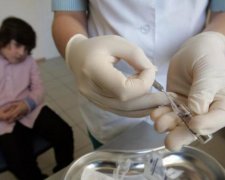 Вспышка кори отправила на каникулы целый город