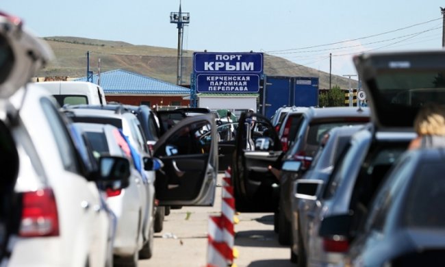 Окупанти закрили Керченську переправу