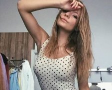 Донька Пєскова розійшлася з "папіком" і публікує фото в трусах