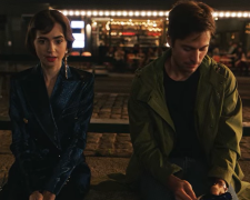 Габриель и Эмили, кадр из сериала "Эмили в Париже"