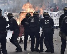 Вогонь і руйнування: французи оригінально відзначили національне свято