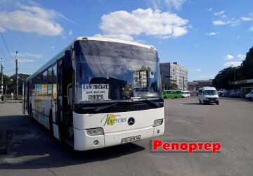 Автобус на маршруте Каменское – Днепр