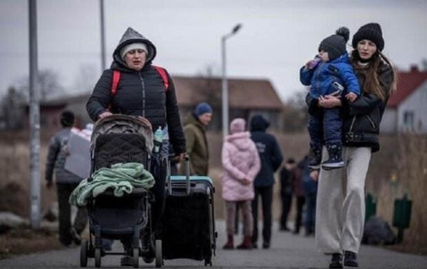 Украинские беженцы, фото korrespondent
