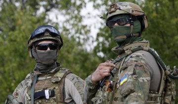 В Зайцево солдат ограбил магазин и похитил его работников