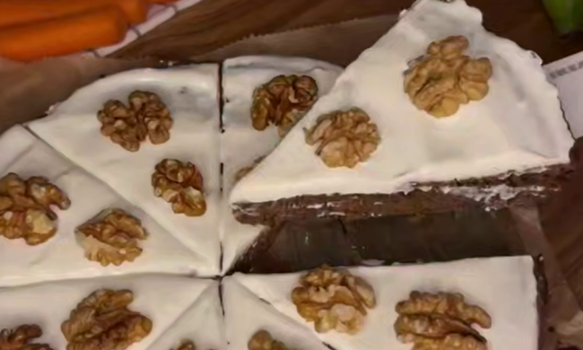 Морквяний пиріг з кремом, кадр з відео