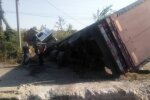 Кошмар на Харківщині: некерована фура знесла будинок з людьми, кадри не для слабкодухих