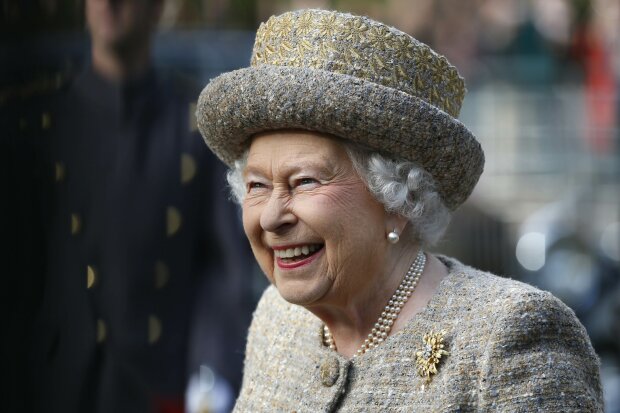 Кому й за що подякувала королева: Єлизавета ІІ опублікувала загадкове повідомлення і відразу ж його видалила