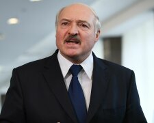 Лукашенко заявил о закрытии границы с Украиной: "Остановите своих сумасшедших″