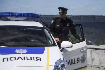 П'яна компанія відкрила стрілянину з авто на київській дорозі