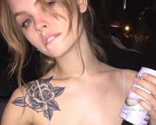 Модель соблазнила мужчин откровенным бельем