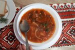 Маріупольский борщ з бичками та томатами, фото: Знай.ua