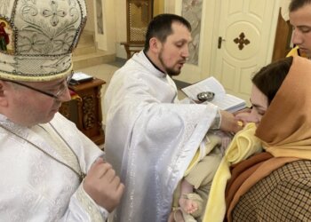 Таїнство похрещення. Фото: TeNews