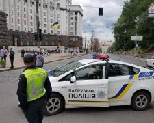 Поліцейський, фото з вільних джерел