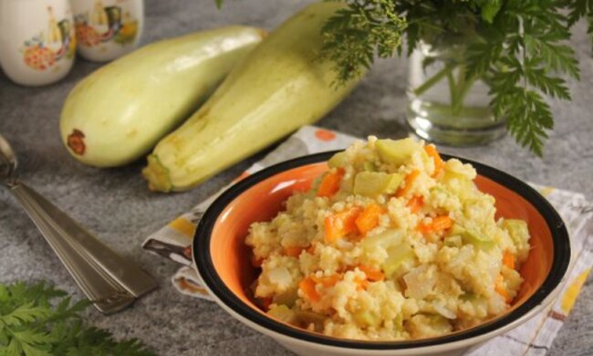 Пшоняна каша з кабачками, скріншот: YouTube