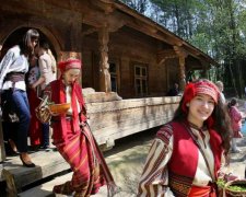Українські музеї можна відвідати не виходячи з дому