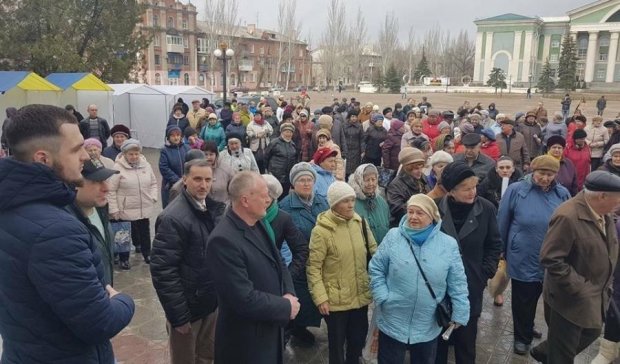 Жителі Сєвєродонецька вийшли проти адептів "руського міра"