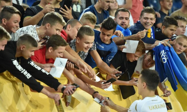 Открытая тренировка сборной Украины в Днепре