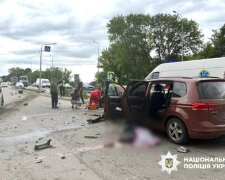 Смертельное ДТП в Хмельницкой области: грузовик протаранил кафе