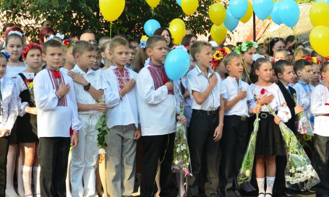 Зачіска на 1 вересня: модні тенденції