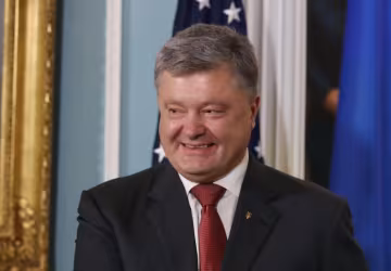 Порошенко с баклажкой воды уморил украинцев: "с похмельем не шутят"