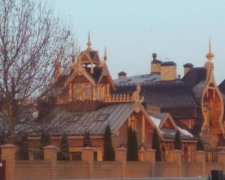 ЗМІ оприлюднили фото розкішного маєтку Бойка