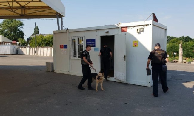 Мінування КПВВ на Донбасі виявилося не жартом: людей екстрено евакуювали