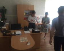 Голова сільради на Київщині наживався на бізнесмені