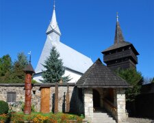 Средневековье под штукатуркой: на стенах церкви под Франковском "проступили" уникальные фрески