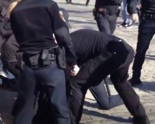 Поліція, скріншот: YouTube