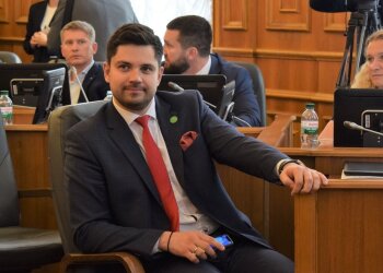 "Слуги" Зеленського відреагували на звинувачення щодо розкрадання державних грошей та "мертвих" людей у партії