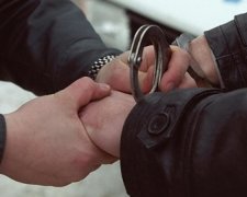 Спортсмен у Львові допоміг затримати грабіжників, які напали на дівчину