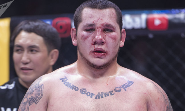 Украинский боец ММА сам себя нокаутировал: видео