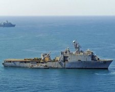 Трамп підігнав десантний корабель до берегів Криму
