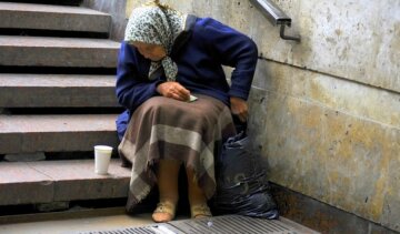 Бедных украинцев стало вдвое больше