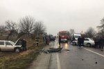 Страшні аварії у Львові: машини вщент, десятки загиблих і розбита зупинка