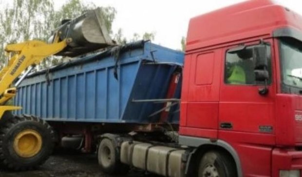 Львів'яни не пускають своє сміття у Київ